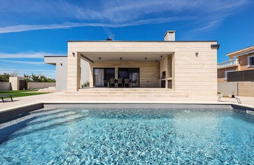 Nin House | Beach front home in Nin