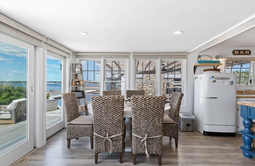 Middlesex County House | Beach front home