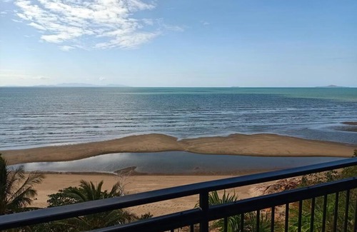 Toomulla House | Beach Front Paradise