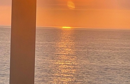 Park Point House | BEACH FRONT, PARK POINT, RARE FIND; 3-NIGHT LABOR DAY WKND SPECIAL, 1500 FRI-SUN