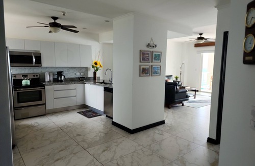 Barrio Los Faroles Condo | Beach Front - Spectacular Ocean Views!