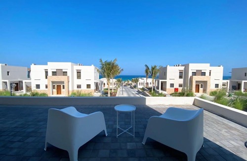 As Sifah Apartment | Beach Front TownHouse Deux