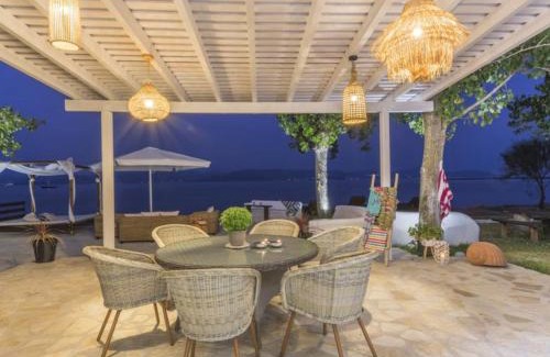 Molos Villa | BEACH GEM