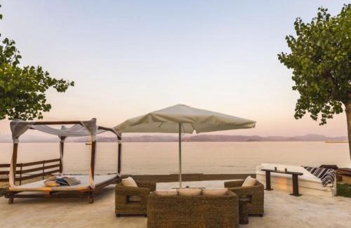 Molos Villa | BEACH GEM