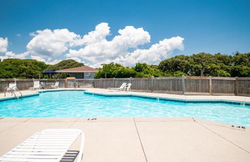 Caswell Beach House | Beach Getaway Among The Oaks