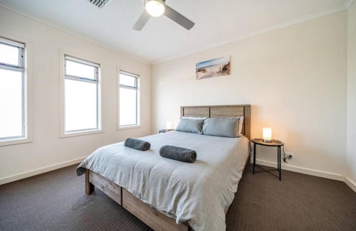 Semaphore South House | Beach Haven at Semaphore