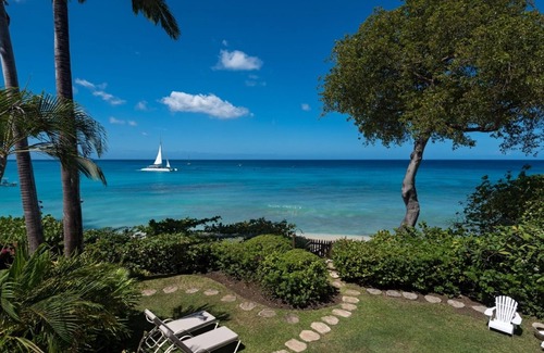 Old Trees Bay House | Beach Holiday Rental On Paynes Bay With Sea Views - Includes A Cook Service.