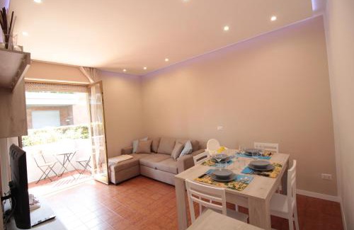 Marina di Massa Apartment | Beach House, 300 m dal mare, Marina di Massa