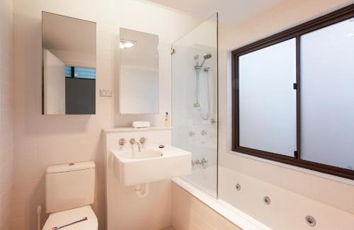 Boat Harbour House | Beach House 7 26 One Mile Close air conditioned wifi foxtel linen