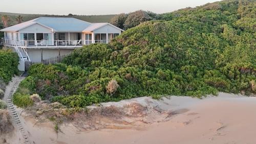 Cannon Rocks House | Beach house, Cannon Rocks, near Kenton-on-Sea