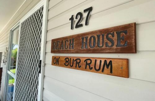 Traviston House | Beach House on Burrum- Close to beach- 3BR- WiFi-Foxtel