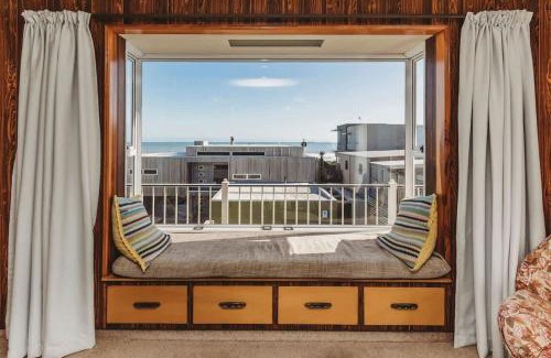 Rewa House | Beach House On Hamblyn