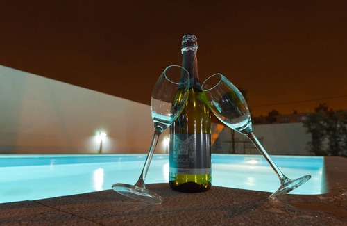 Madalena House | BEACH HOUSE OPORTO CITY WITH PRIVATE POOL 10 PERSONS - Free Wifi