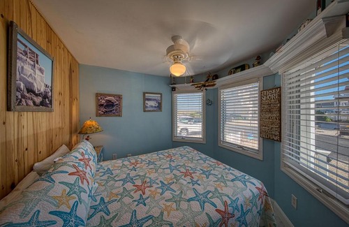 North Beach Haven House | Beach House Retreats on LBI 8- Just Steps to Beach - Gourmet Kitchen & Rooftop HotTub