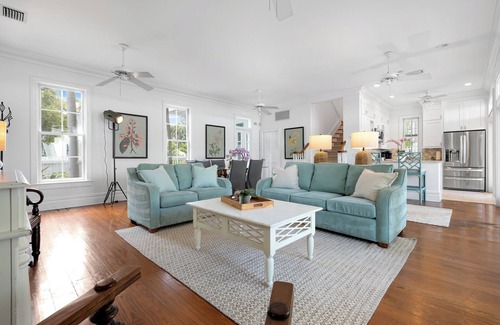 Bahama Village House | BEACH HOUSE ~ Stunning 4B/4Ba Home with Private Pool in Truman Annex!