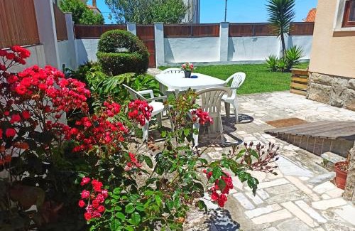 Magoito House | Beach house with garden
