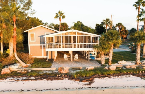Pine Island Cottage | Beach House with Private Beachfront