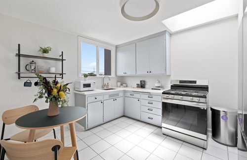 Outer Sunset House | Beach House with ocean and sunset views + 3 mins to sand and surf