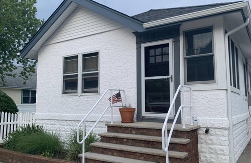 Point Lookout House | Beach living in small town America