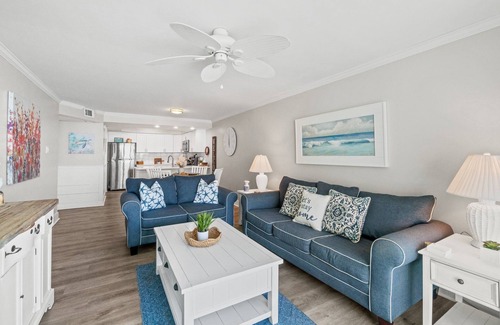 Thomas Drive Condo | Beach Lovers Welcome! Gulf Front Condo PW403