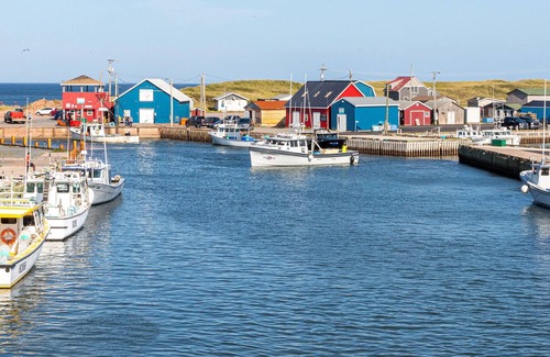 North Lake Apartment | Beach Motel in Prince Edward Island...Full Kitchen Suite with Adjoining Rooms