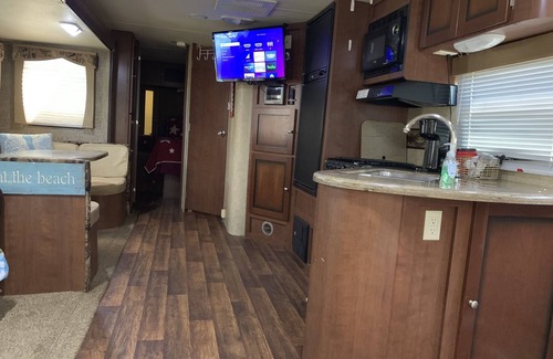 Surfside Beach House | BEACH nice RV Free golf cart with 4 day booking