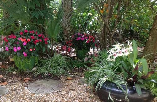 Summerplace House | Beach Paradise Getaway - 200ft from Beach!