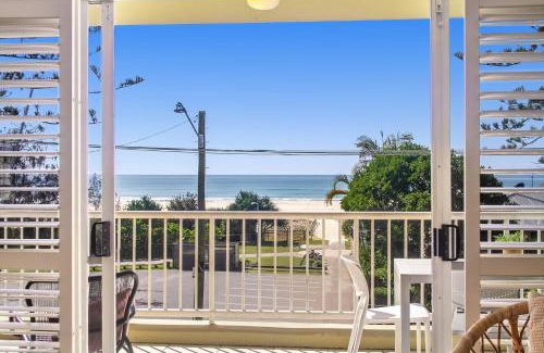 Bilinga Apartment | Beach Pines 5