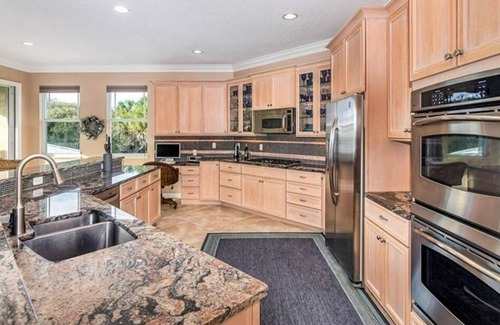North Beach Villa | Beach!Pool&hot tub,golf cart.Orchid Island Paradise