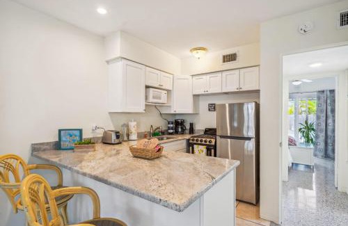 Gulfport Apartment | Beach Quarters #4