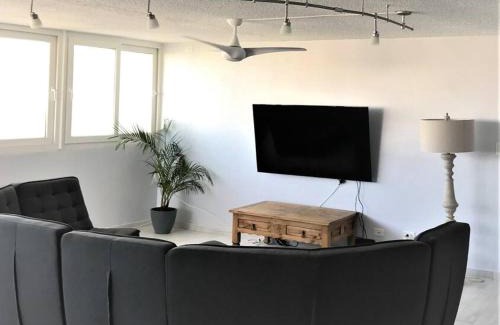 Isla Verde Apartment | Beach Rental LUX Apt 3BR-2BTH+Sofabed+City & Ocean View
