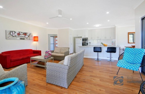 Woodgate House | Beach Retreat at Woodgate Beach