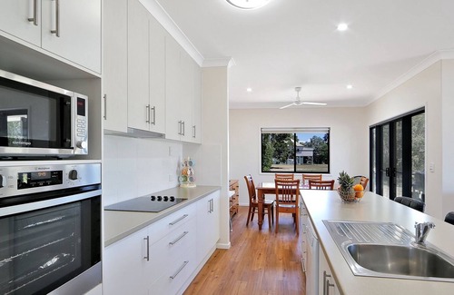 Woodgate House | Beach Retreat at Woodgate Beach