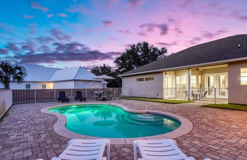 Gulf Pines House | BEACH RETREAT-GULF PINES-PRIVATE POOL-GATED BEACH ACCESS!