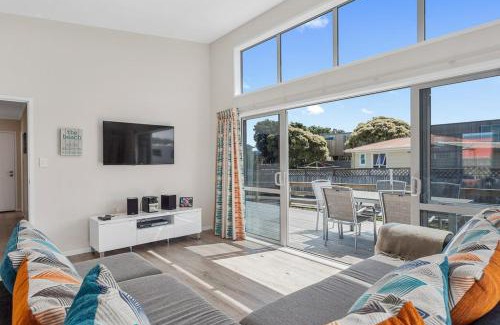 Ohope House | Beach Retreat - Ohope Holiday Home