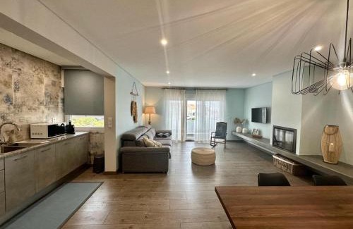 Torres Vedras Apartment | Beach Retreat