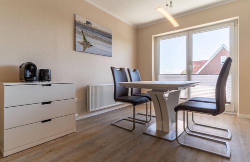 St. Peter-Ording Apartment | Beach shell 2 - Apartment house Deichbude am Strand- 1a location to the main beach