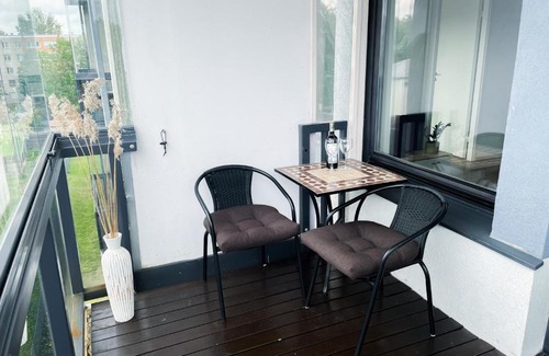 Beach Area Apartment | Beach Side Apartment with a Balcony