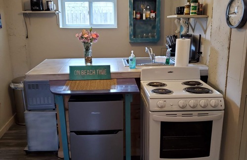 Milford Apartment | Beach side rental booking 2025 : Sea Drift Cottage August Availability
