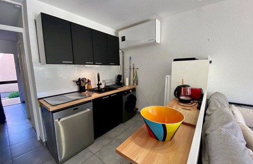 Meze Apartment | Beach Studio, Garden, AC, 2-Min Walk to Thau Lagoon, Parking, Quiet Area