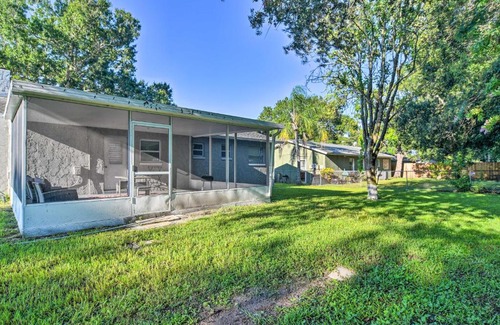 Largo House | Beach-Style Getaway with Lanai about 4 Mi to Beaches!