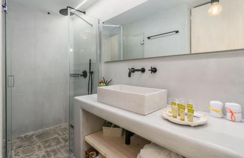 Milos Apartment | Beach Suite Syrma