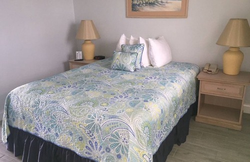 Beau Jeans Of Melbourne Beach Resort | Beach Time Retreat: Enjoy the Comforts of Coastal Living