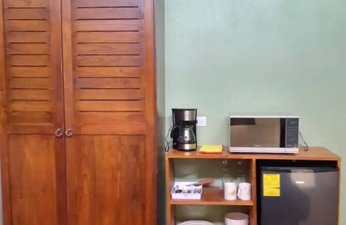 Matapalo House | Beach Townhouse: A/C Toucan (Kitchenette +)