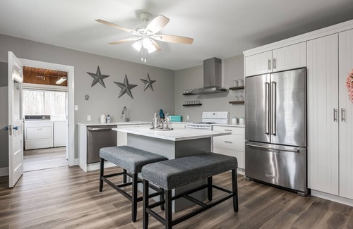 Waverly Beach House | Beach & Trail Escape on Edgemere-Quiet Family Home