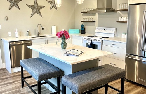 Waverly Beach House | Beach & Trail Escape on Edgemere-Quiet Family Home