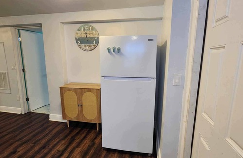 St. Petersburg - Clearwater House | Beach Vibes 2-bedroom house 1 bath. with AC, WiFi in delightful St. Petersburg