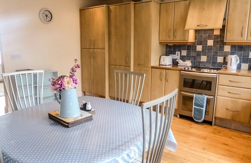 Duncannon House | BEACH VIEW, family friendly in Ramsgrange, County Wexford
