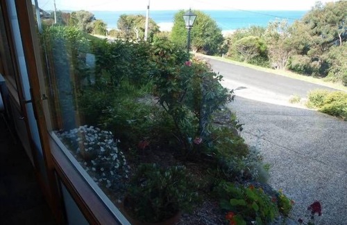 Lorne Apartment | Beach Views Lorne-Great Ocean Road