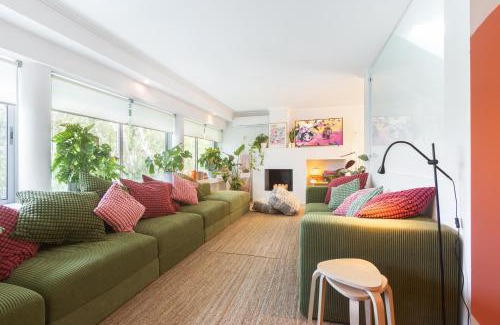 Paco De Arcos Villa | Beach Villa - 16min to Downtown - 30 PPL